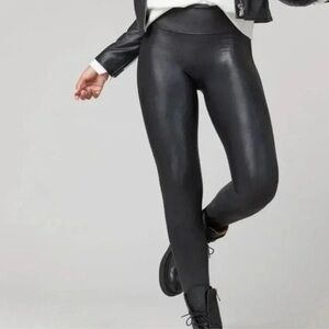 SpanShape Faux Leather Leggings Size Medium